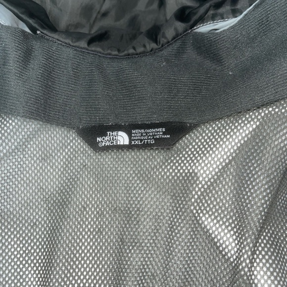 North Face wind breaker - Picture 4 of 4